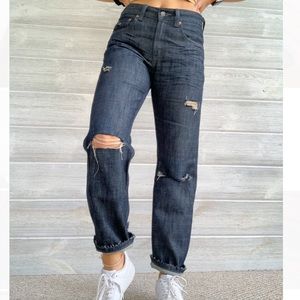 90’s Vintage Levi Distressed Mom Jeans -High Waist